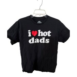 Danny Duncan I Heart Hot Dads Graphic Tee Black Medium Short Sleeve T-Shirt